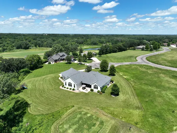 $849,900 | 241 Cottonwood Cove, Lynd, MN 56157