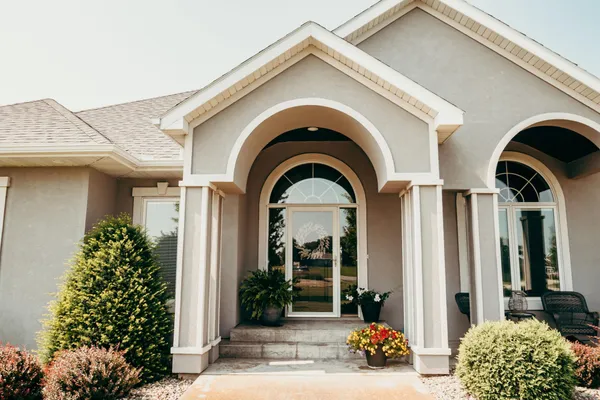 $849,900 | 241 Cottonwood Cove, Lynd, MN 56157