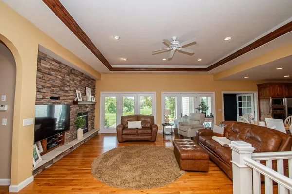 $849,900 | 241 Cottonwood Cove, Lynd, MN 56157
