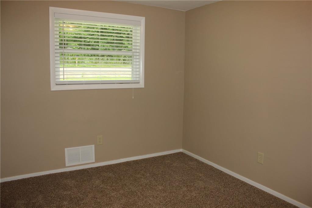 285 Lisbon Road Industry, PA 15052 - Photo 14 of 23