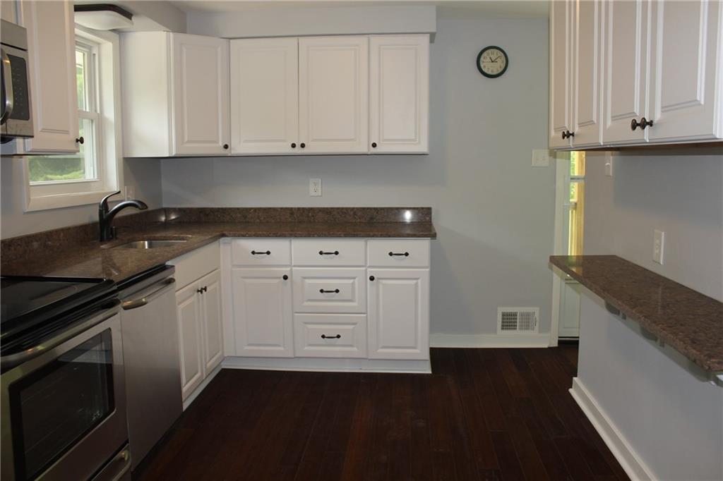 285 Lisbon Road Industry, PA 15052 - Photo 7 of 23
