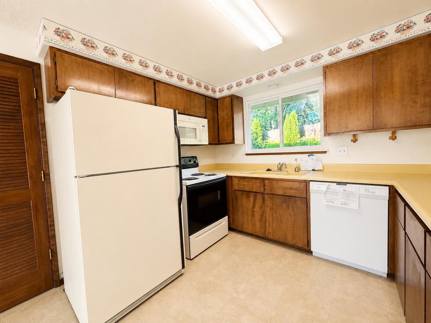 734 Brookside Circle Rogue River, OR 97537 - Photo 6 of 13 IMG