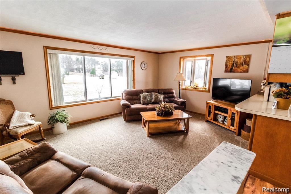6605 Phillips Road Clifford, MI 48727 - Photo 12 of 38