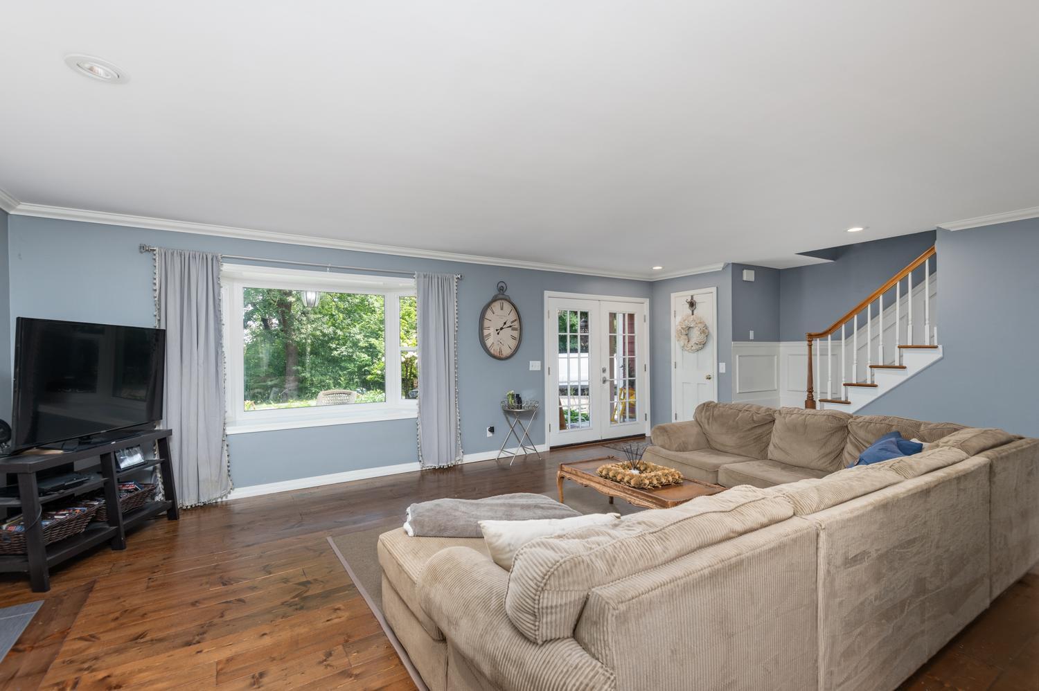 2530 Old Beach Road Excelsior, MN 55331 - Photo 7 of 39 Gallery Image 7