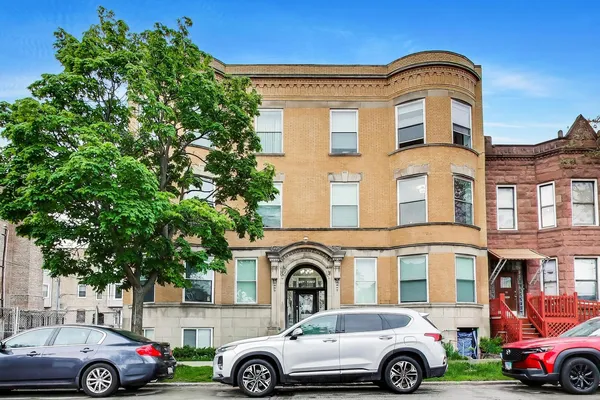 $325,000 | 616 East 46th Street, Unit 2, Chicago, IL 60653