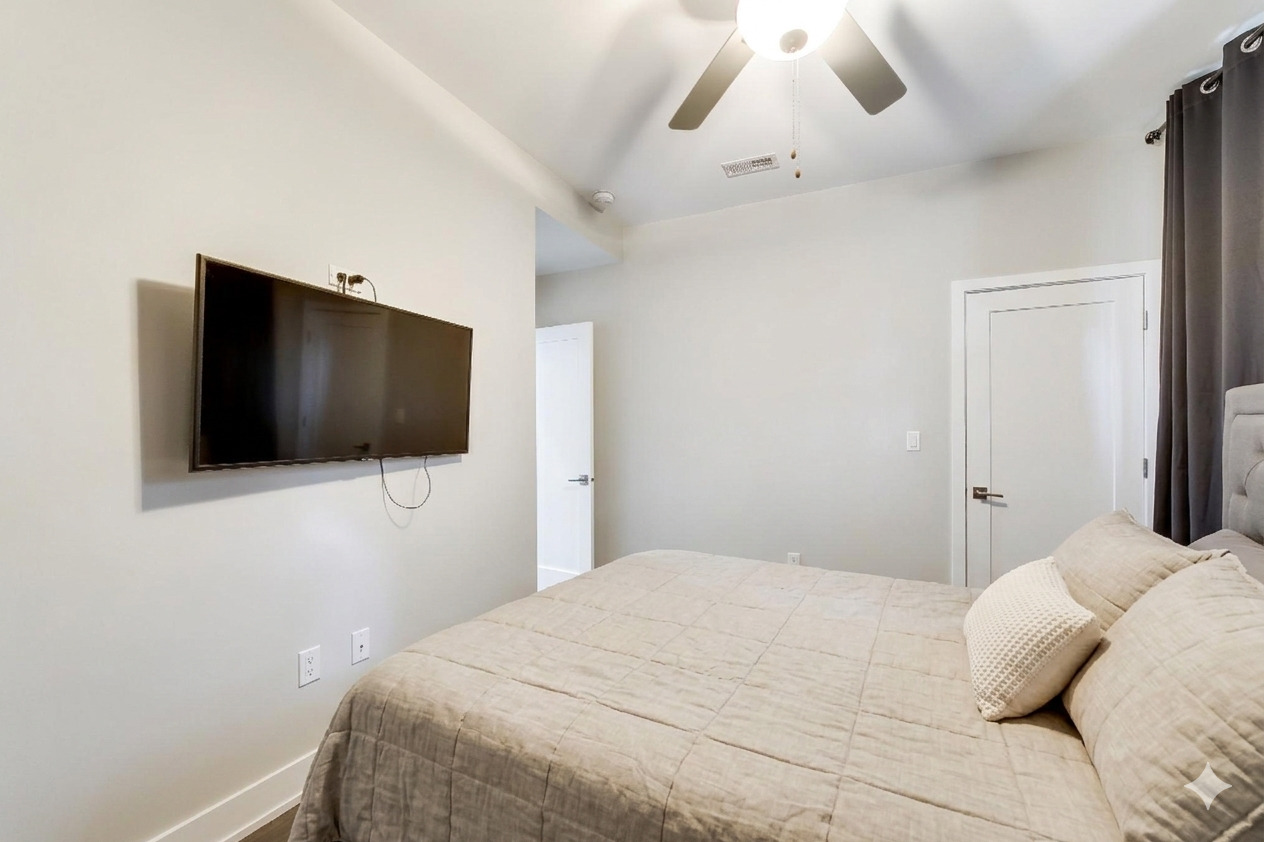 616 East 46th Street, Unit 2 Chicago, IL 60653 - Photo 15 of 27