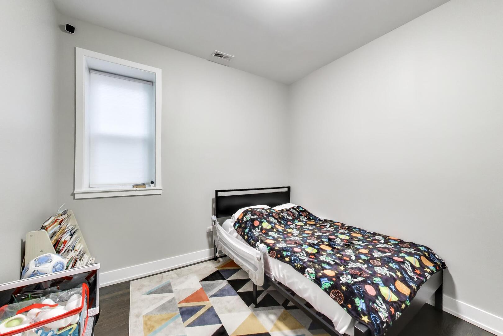 616 East 46th Street, Unit 2 Chicago, IL 60653 - Photo 20 of 27