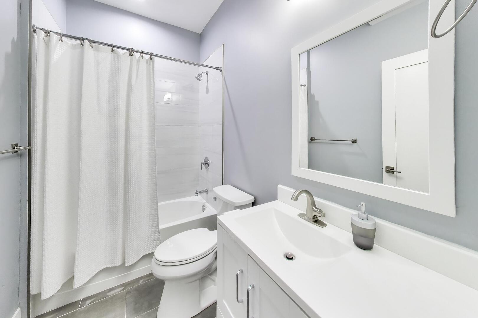 616 East 46th Street, Unit 2 Chicago, IL 60653 - Photo 22 of 27