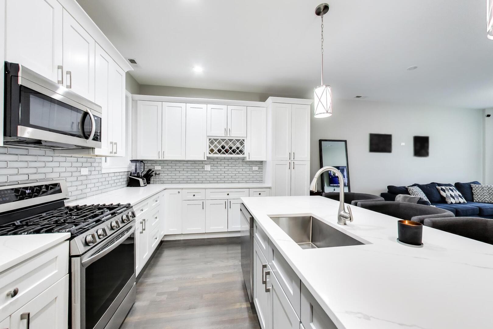 616 East 46th Street, Unit 2 Chicago, IL 60653 - Photo 8 of 27