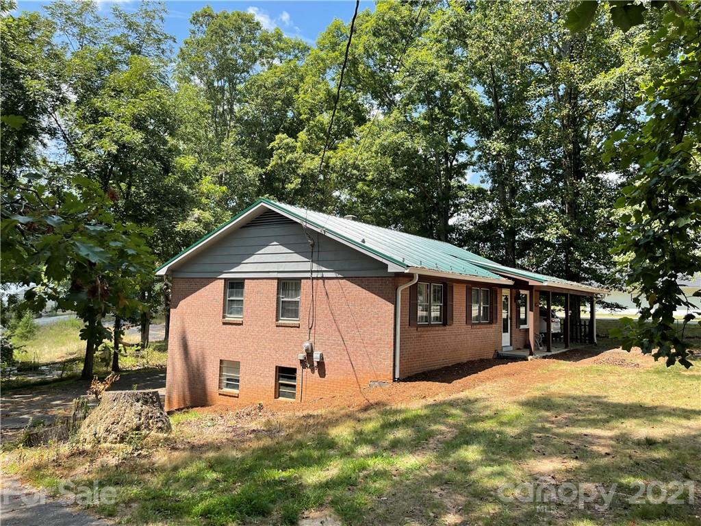 129 Leonhardt Road Morganton, NC 28655 - Photo 3 of 23 Gallery Image 3