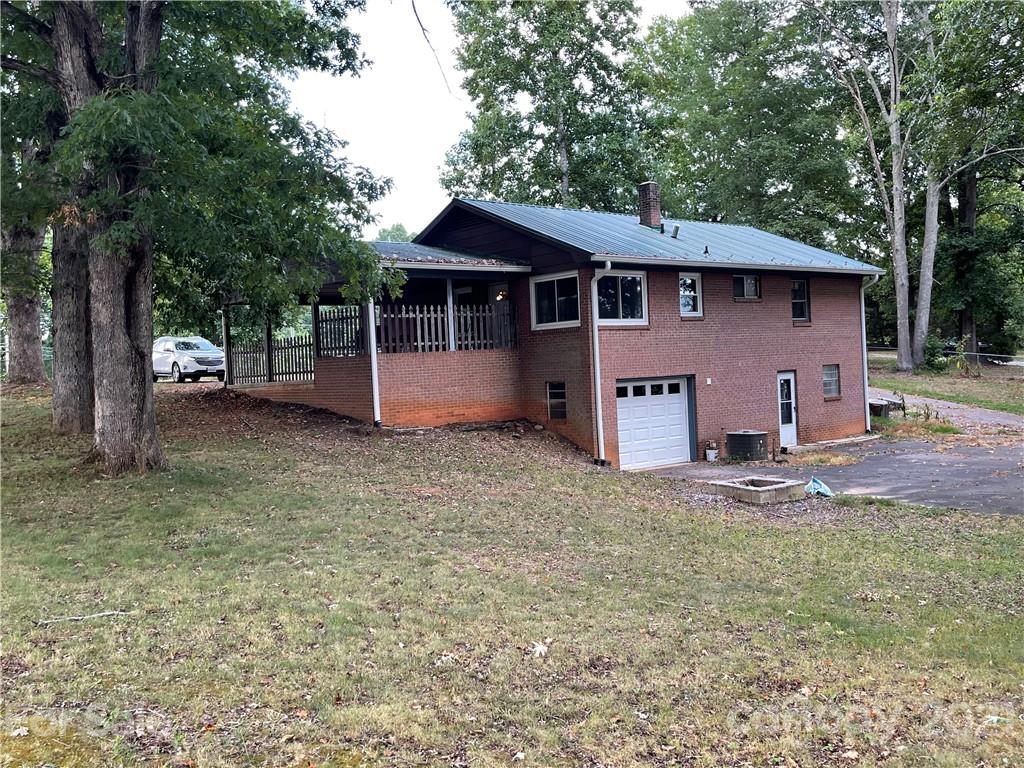 129 Leonhardt Road Morganton, NC 28655 - Photo 4 of 23 Gallery Image 4