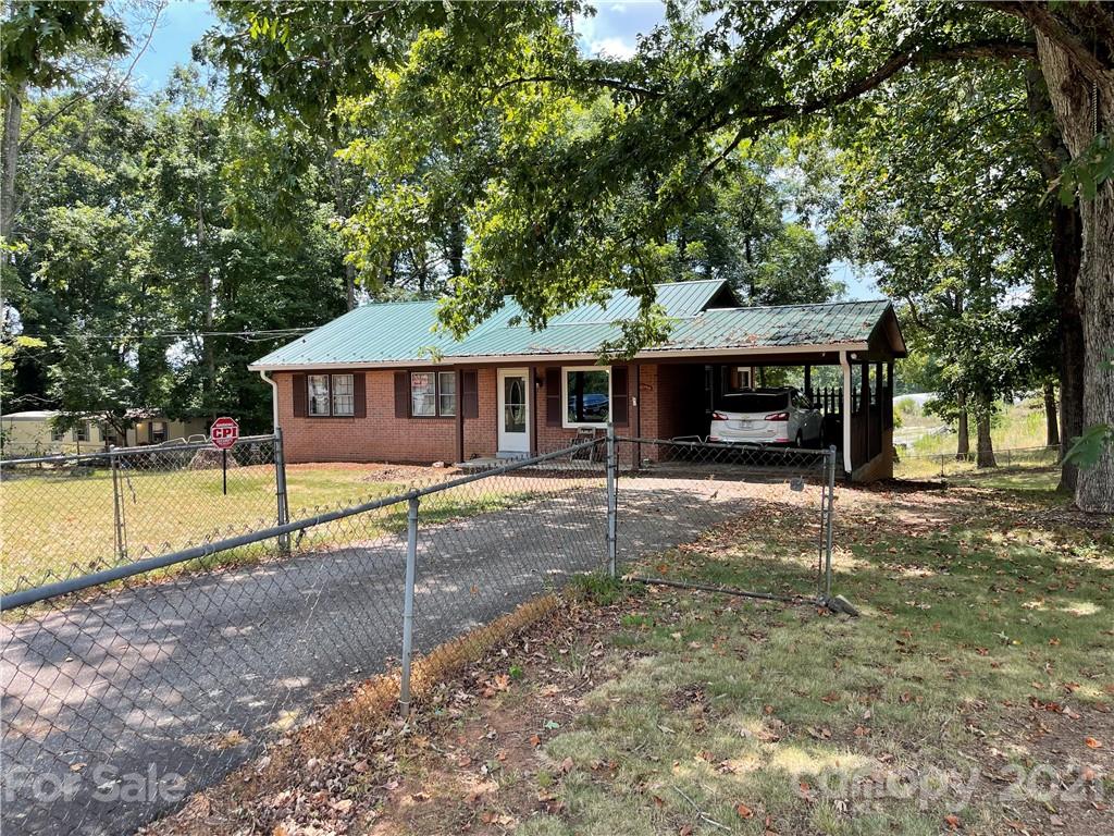 129 Leonhardt Road Morganton, NC 28655 - Photo 5 of 23 Gallery Image 5