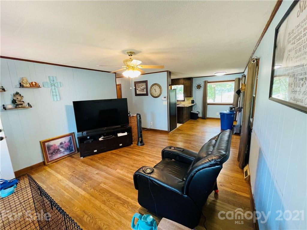 129 Leonhardt Road Morganton, NC 28655 - Photo 6 of 23 Gallery Image 6