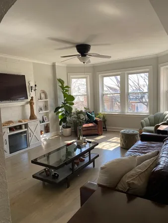$2,300 | 5328 West Drummond Place, Unit 2, Chicago, IL 60639