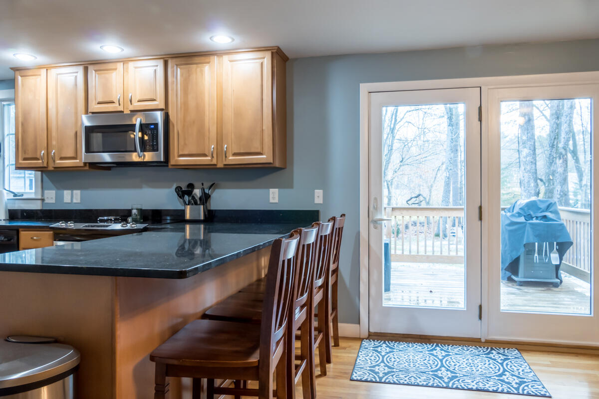 15 Old Farm Road Topsham, ME 04086 - Photo 10 of 52 17-Kitchen (1 of 8)