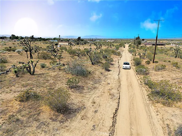 $85,000 | 132 Ste Vic Avenue, Pearblossom, CA 93553