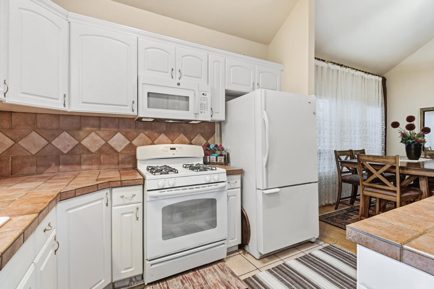 2240 Boyer Drive Carmichael, CA 95608 - Photo 12 of 41