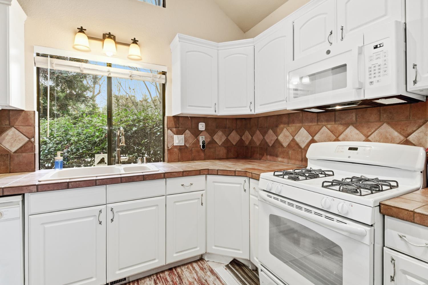 2240 Boyer Drive Carmichael, CA 95608 - Photo 10 of 41