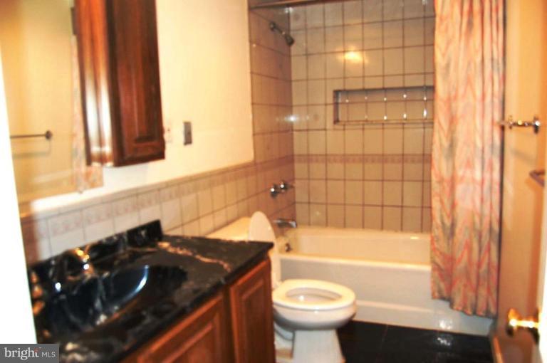 3813 Ridge Road Annandale, VA 22003 - Photo 13 of 30 Bath #1