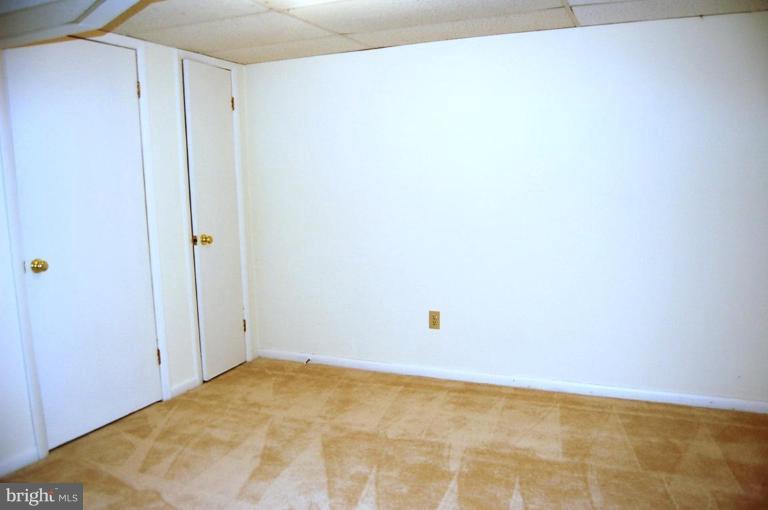 3813 Ridge Road Annandale, VA 22003 - Photo 18 of 30 Den