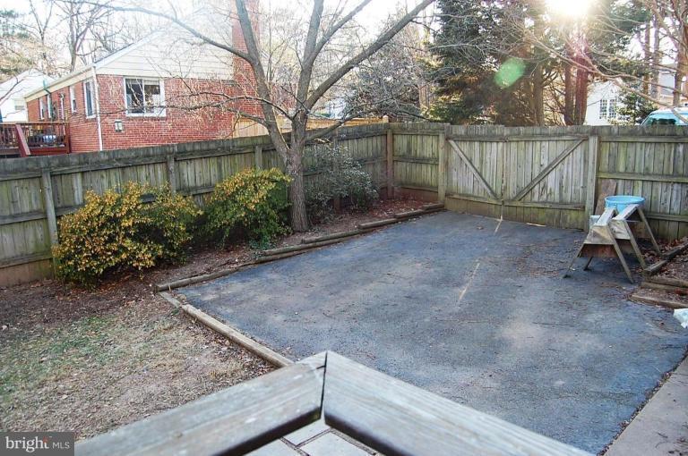 3813 Ridge Road Annandale, VA 22003 - Photo 27 of 30 Patio