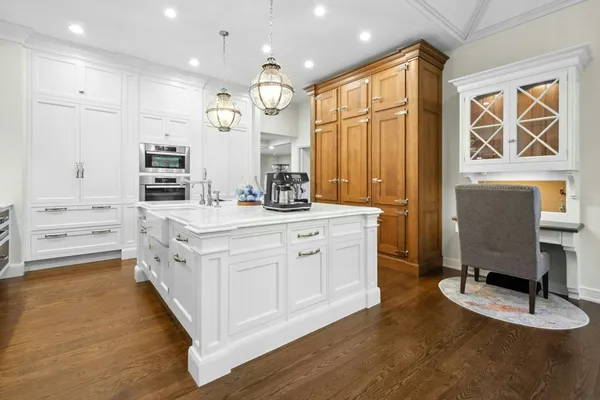 $3,595,000 | 11 Scotch Pine Circle, Wellesley, MA 02481