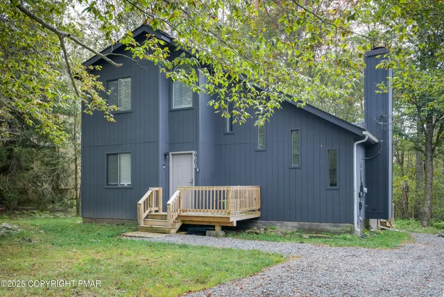 $1,800 | 9670 Stony Hollow Drive, Tobyhanna, PA 18466