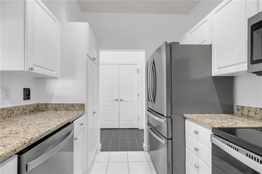 3475 Oak Valley Road Northeast, Unit 650 Atlanta, GA 30326 - Photo 17 of 27