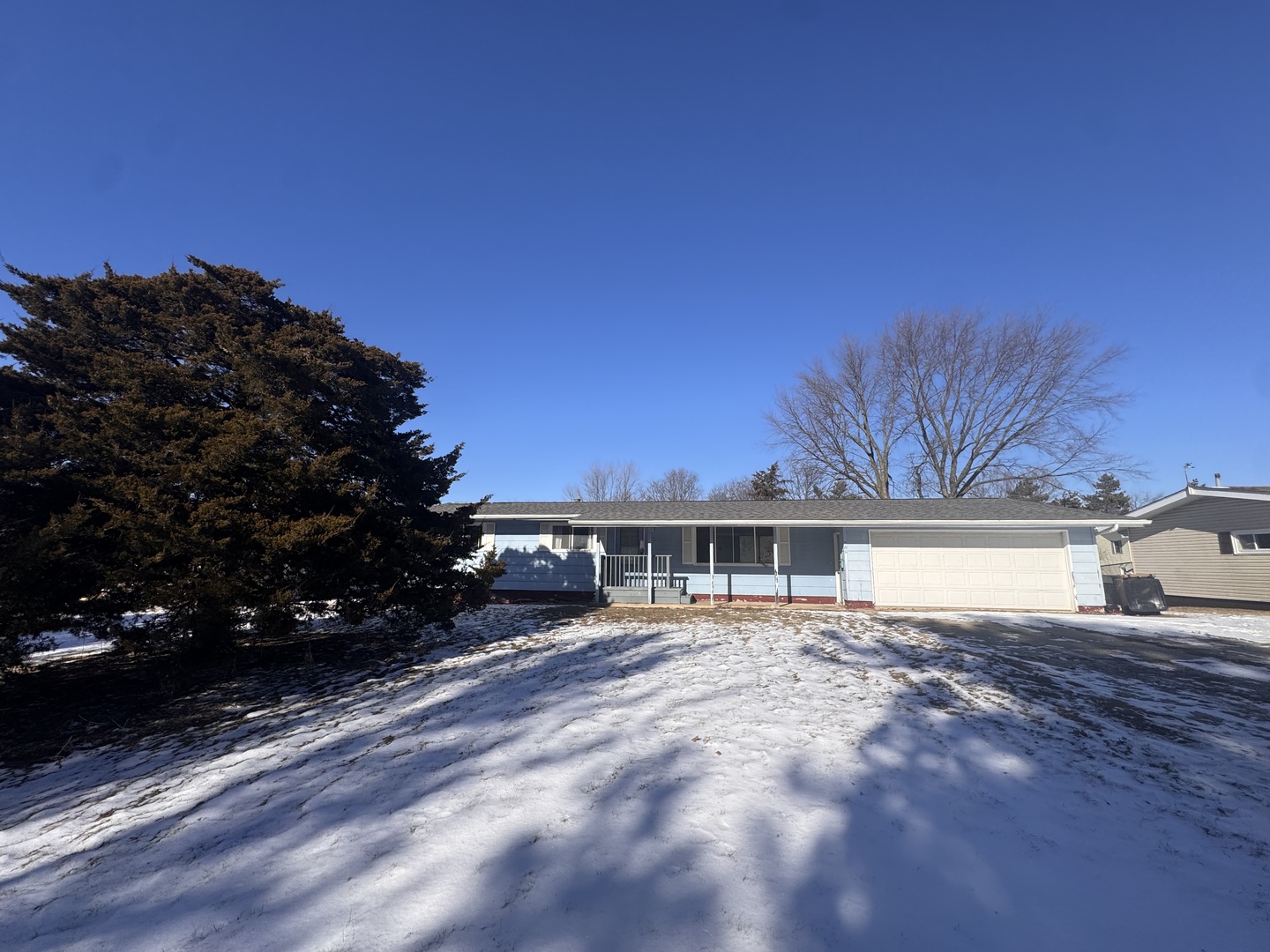 806 Northeast 3rd Street Galva, IL 61434 - Photo 2 of 21
