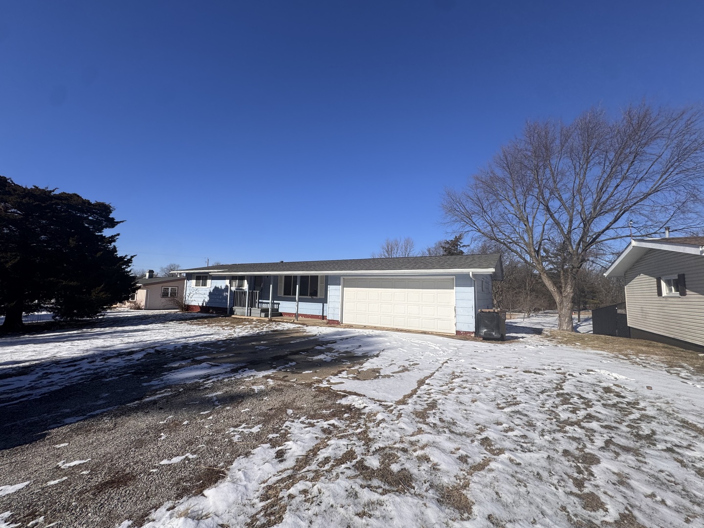 806 Northeast 3rd Street Galva, IL 61434 - Photo 3 of 21