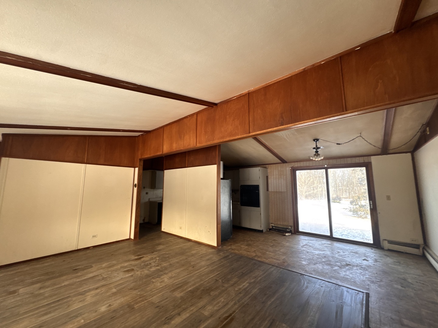 806 Northeast 3rd Street Galva, IL 61434 - Photo 7 of 20