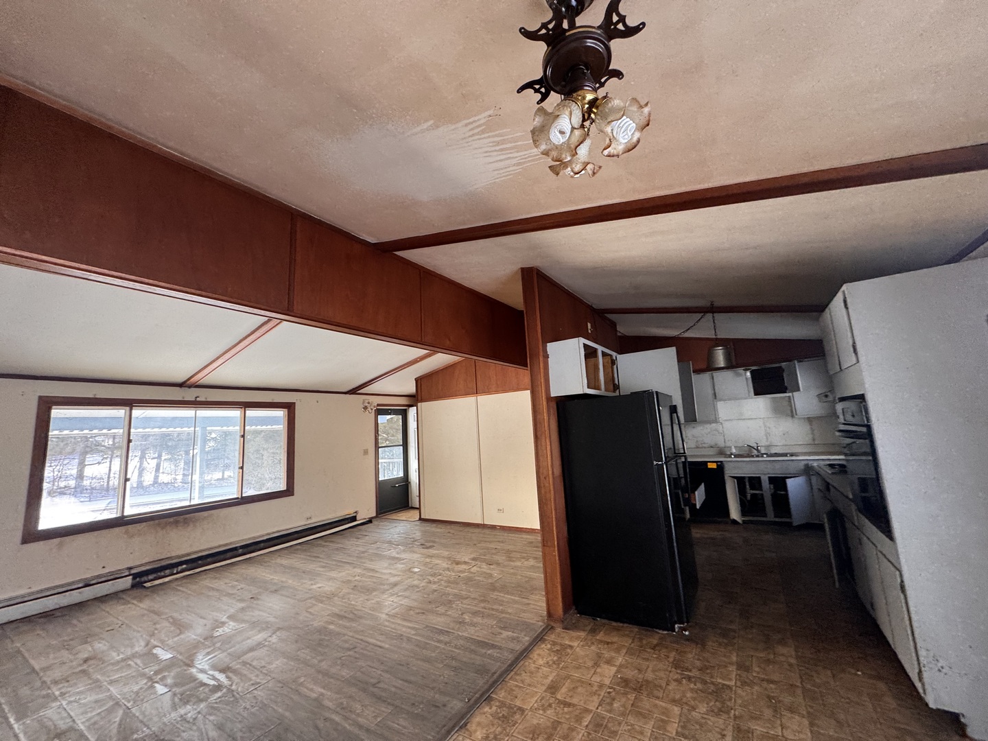 806 Northeast 3rd Street Galva, IL 61434 - Photo 8 of 20