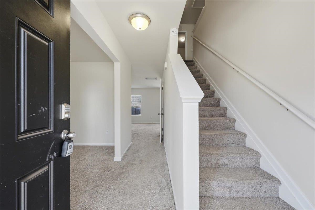 216 Wayfair Lane Wellford, SC 29385 - Photo 4 of 25