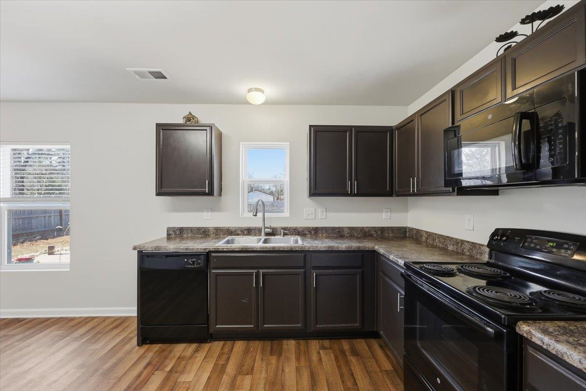 216 Wayfair Lane Wellford, SC 29385 - Photo 7 of 25