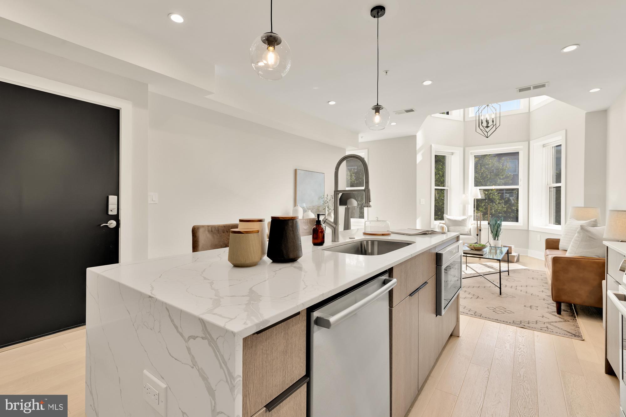 1747 T Street Northwest, Unit 4 Washington, DC 20009 - Photo 10 of 30 Bosch appliances