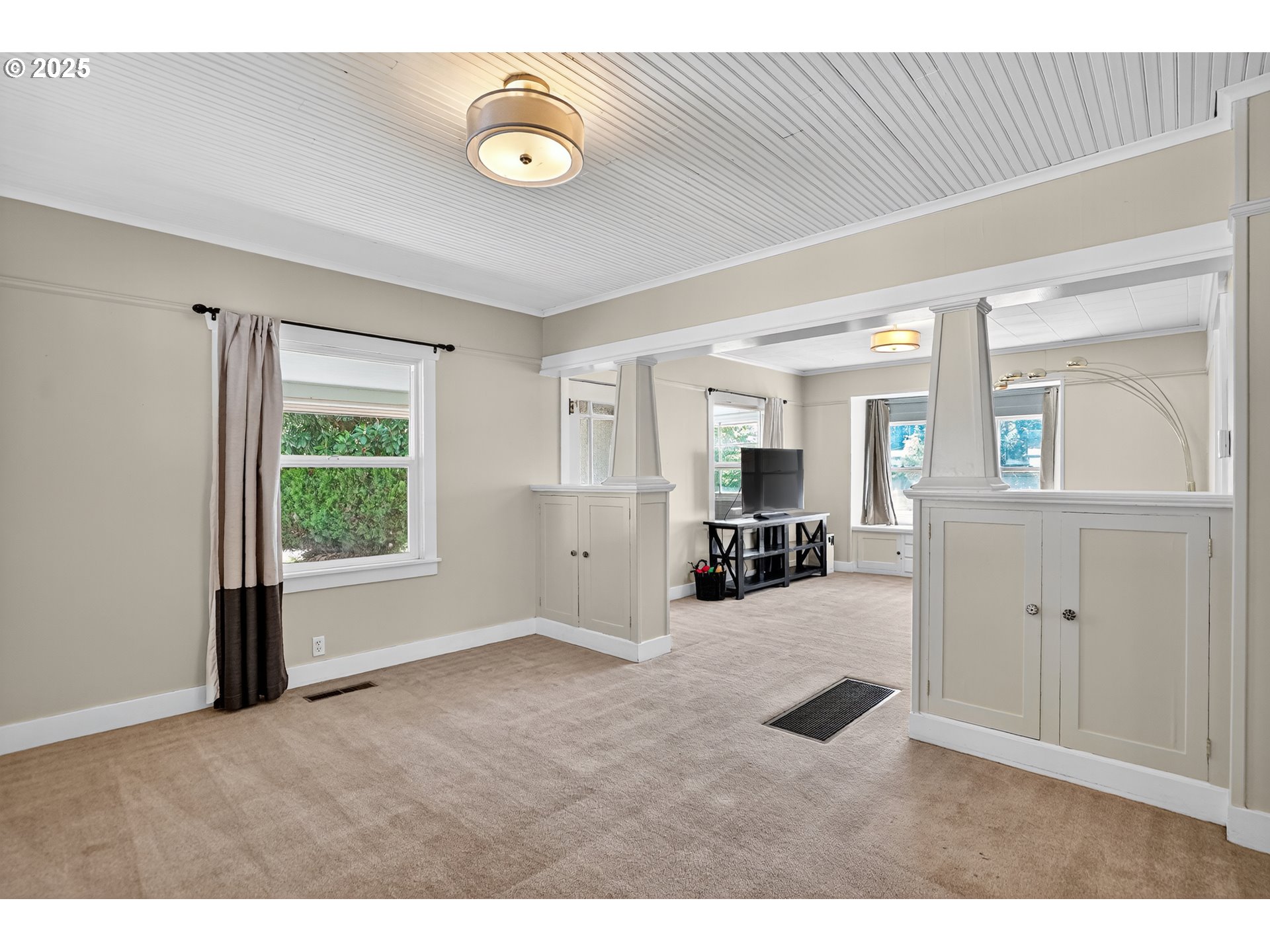8487 South Sconce Road Canby, OR 97013 - Photo 6 of 27 a view of livingroom with furniture and windows
