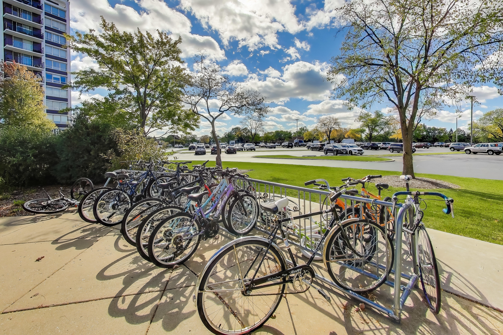 8809 West Golf Road, Unit 8I Niles, IL 60714 - Photo 26 of 27 a view of a yard with a table and chairs