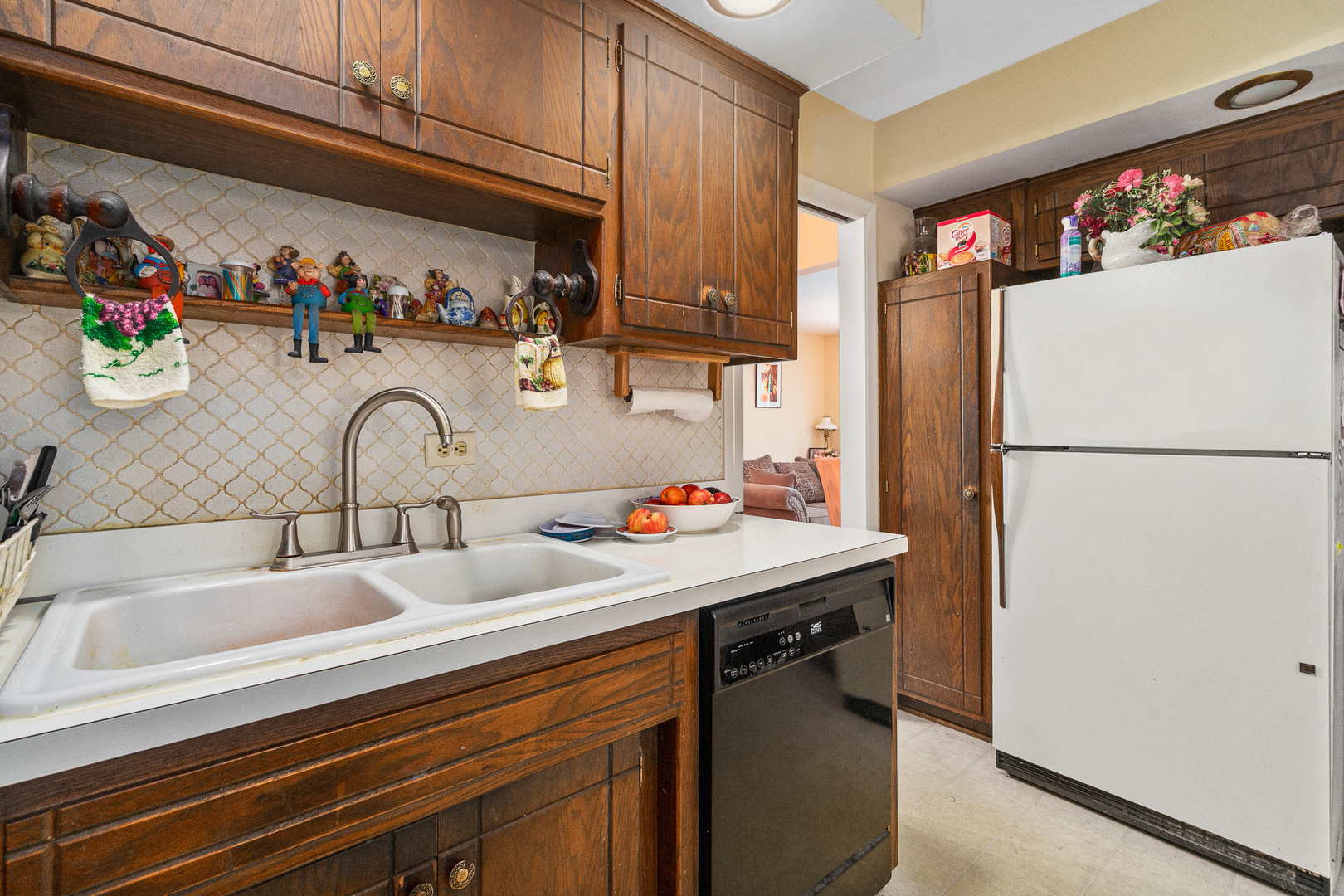 18350 Carpenter Street Homewood, IL 60430 - Photo 5 of 39