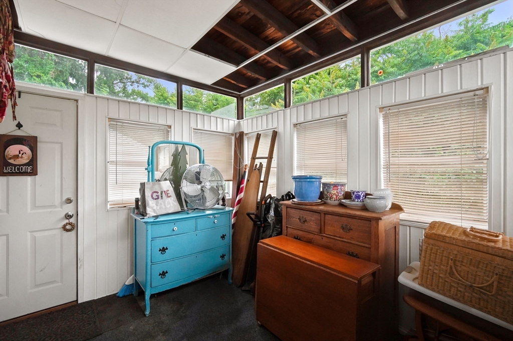 1258 Liberty Street Springfield, MA 01104 - Photo 25 of 32