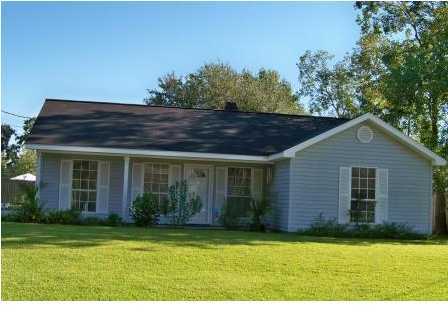 1007 Russo Road New Iberia, LA 70563 - Photo 1 of 9 Primary Photo