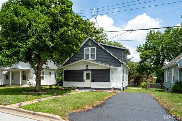 $249,900 | 210 Springer Avenue, Edwardsville, IL 62025