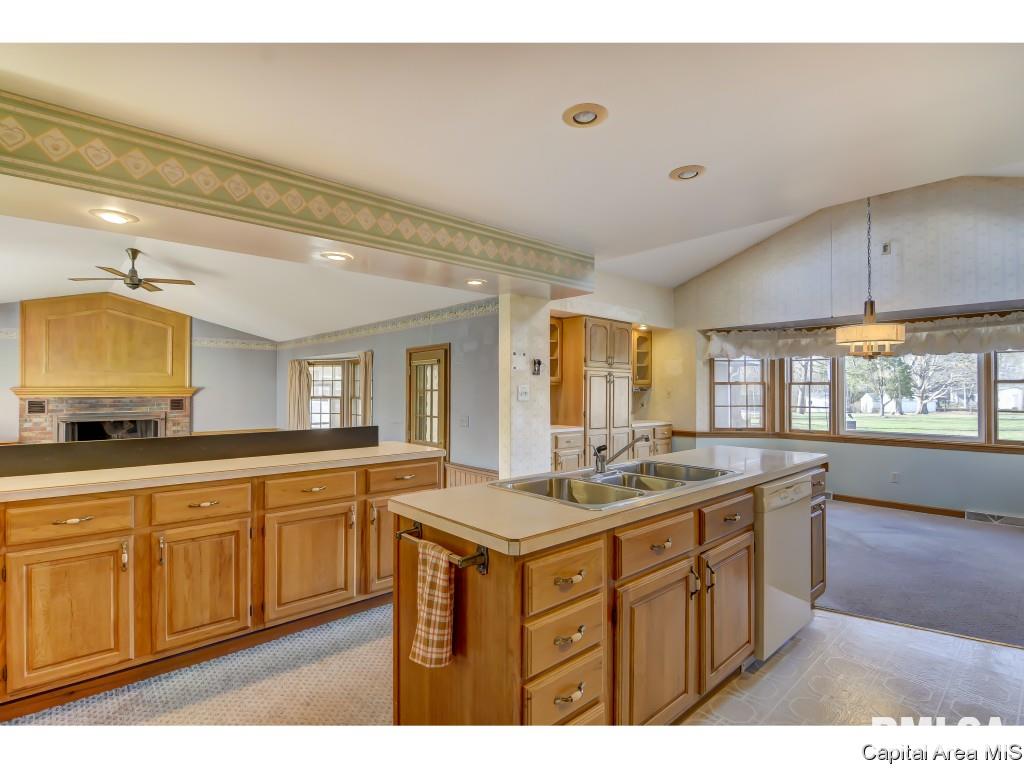 2225 West Jefferson Street Springfield, IL 62702 - Photo 14 of 36
