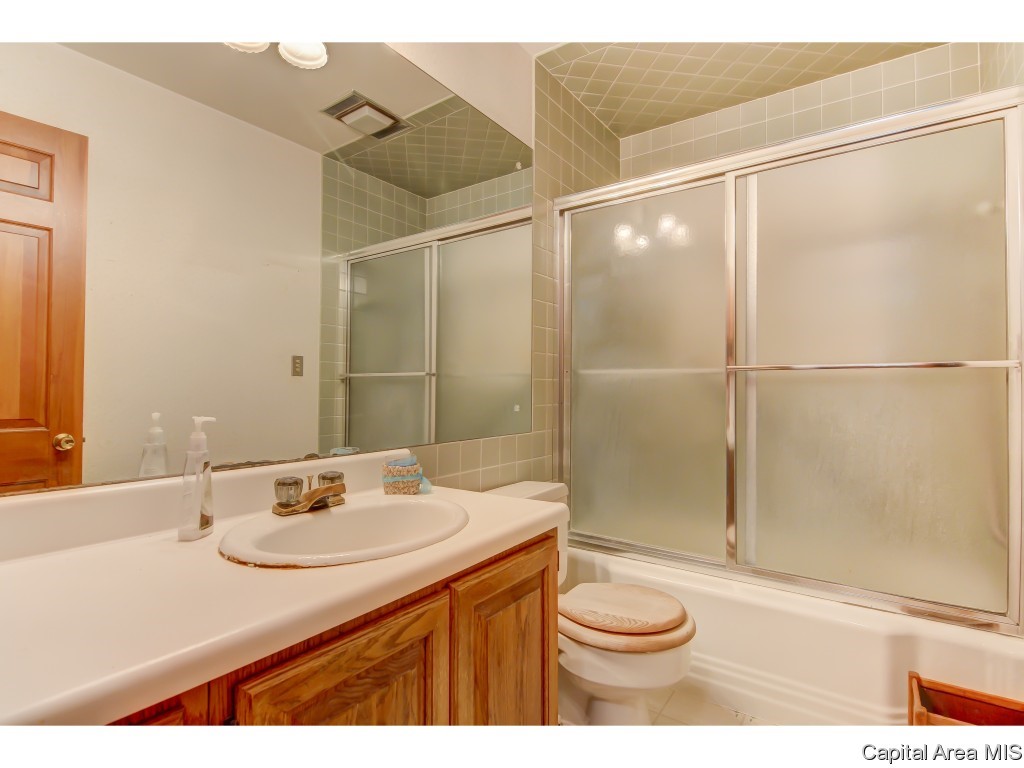 2225 West Jefferson Street Springfield, IL 62702 - Photo 21 of 36
