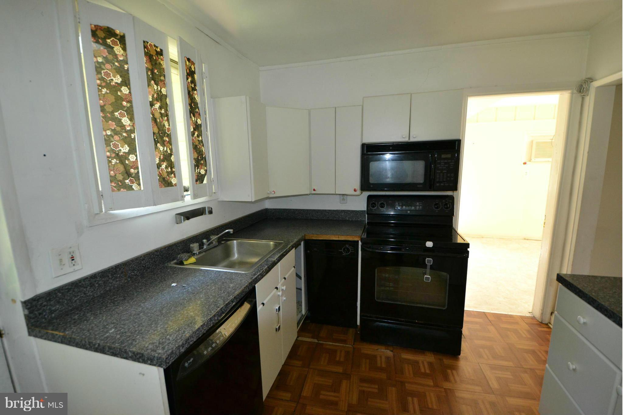 7617 Carla Road Baltimore, MD 21208 - Photo 11 of 18 Kitchen