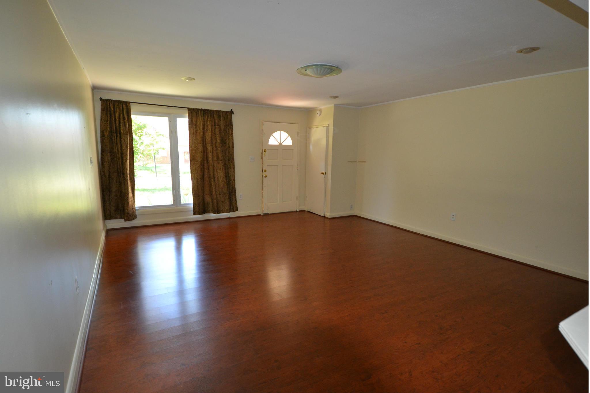 7617 Carla Road Baltimore, MD 21208 - Photo 16 of 18 Living Room
