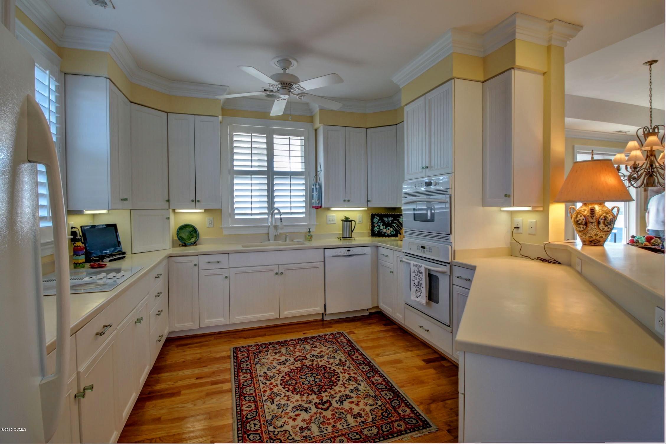 107 Hoffman Beach Road Atlantic Beach, NC 28512 - Photo 5 of 41 Kitchen