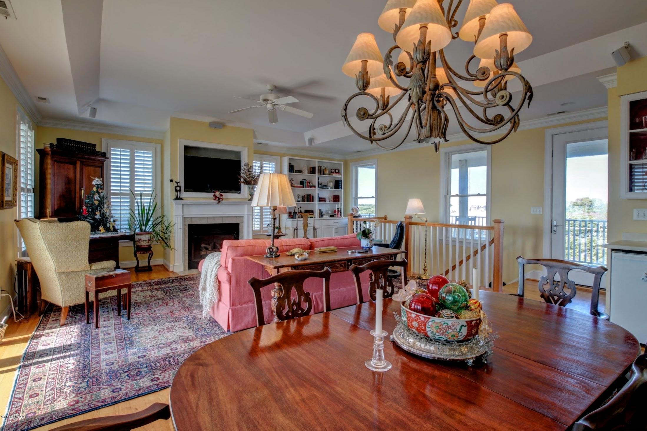 107 Hoffman Beach Road Atlantic Beach, NC 28512 - Photo 10 of 41 Dining into Living