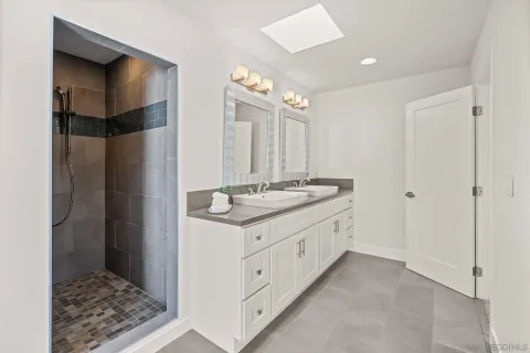 $2,900,000 | 1712 Beryl Street, San Diego, CA 92109