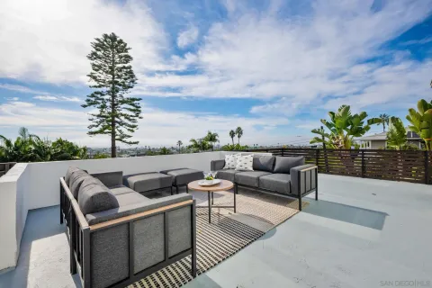 $2,900,000 | 1712 Beryl Street, San Diego, CA 92109