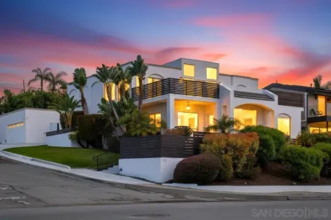 $2,900,000 | 1712 Beryl Street, San Diego, CA 92109